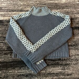 WILD FABLE Mock Neck Cropped Boxy Pull-Over Sweater